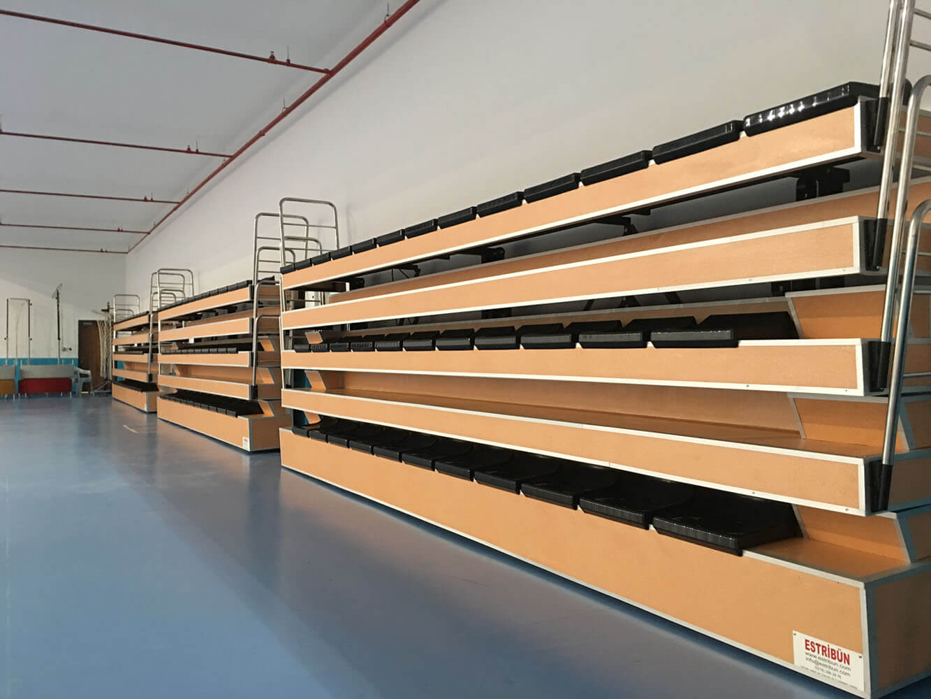 kiralik_teleskopik_tribun_portatif_estribun_tribunimalati_teleskopiktribunimalati_telskopiktribunyapimi_tribunyapimi_tiribun_kiraliktribun (1040).JPG